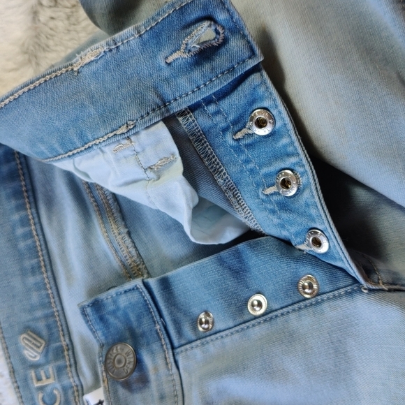 Justice Lightly Distressed Jeans Pant Girl's Size 14. - Picture 11 of 14